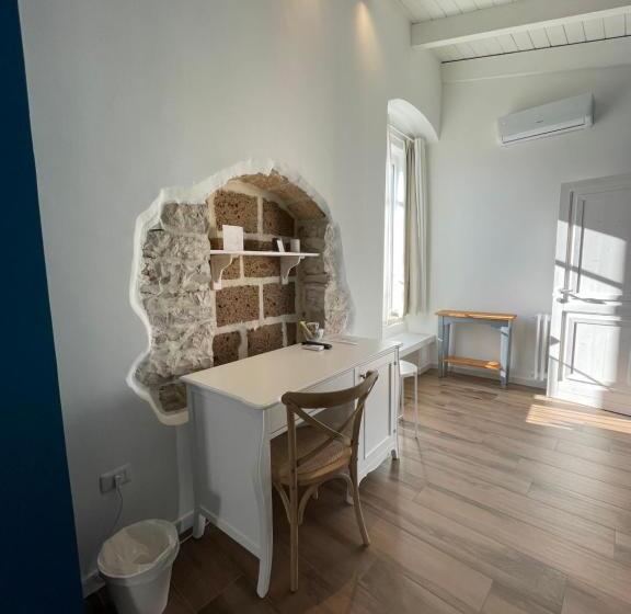 اتاق استاندارد چهار تخته, Il Borgo