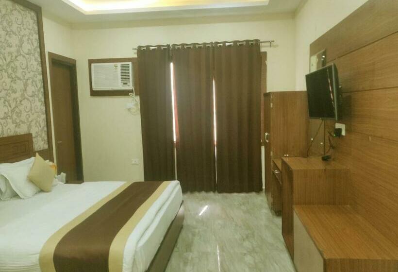 Номер Deluxe, The Vaishno Devi Hills