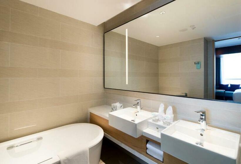 Люкс Deluxe Кровать Кинг, Hilton Garden Inn Zhuhai Hengqin