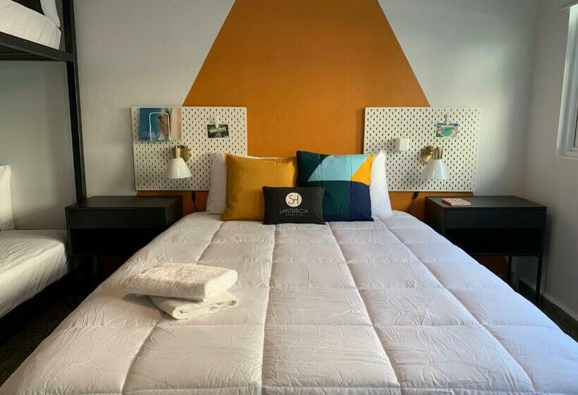 اتاق لوکس, Santurcia Hostel