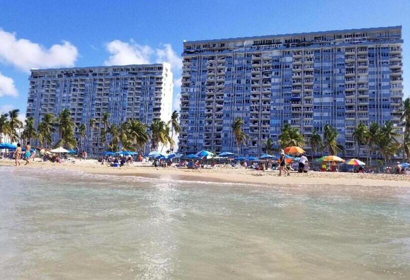 آپارتمان 1 خوابه با چشمانداز دریا, Marbella Del Caribe Isla Verde Beachfront