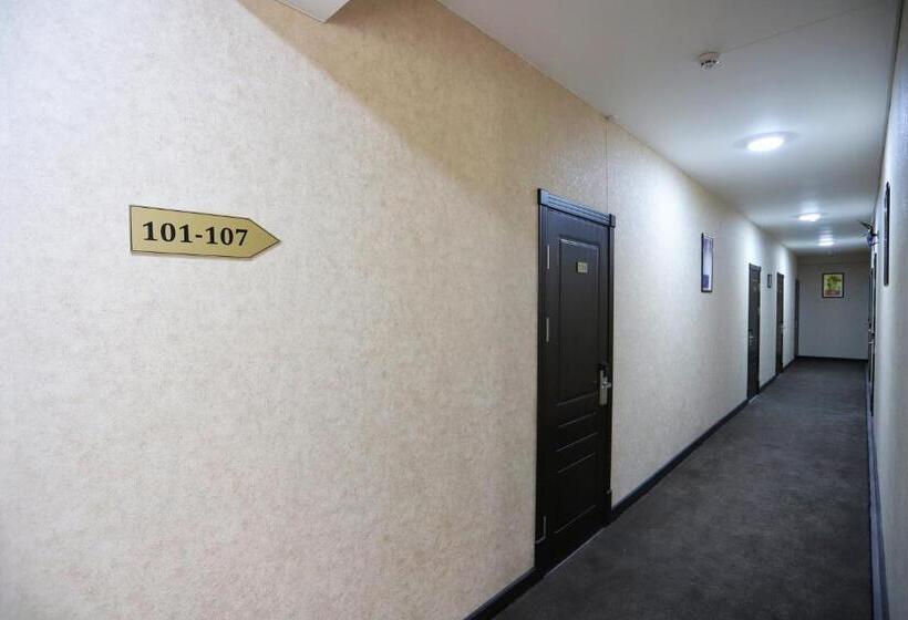 اتاق استاندارد سه نفره, Tourist Inn