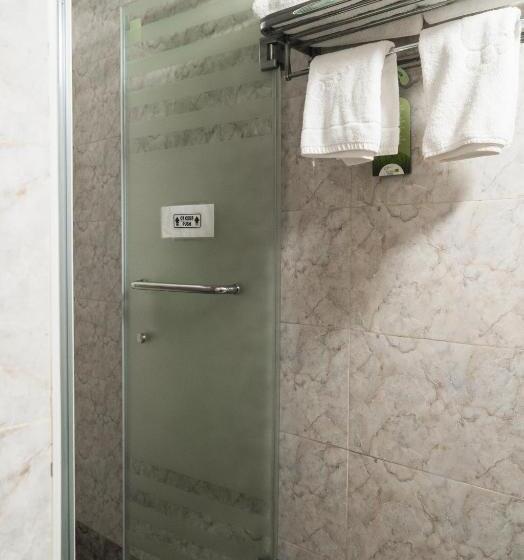 اتاق استاندارد با تخت بزرگ, Tourist Inn