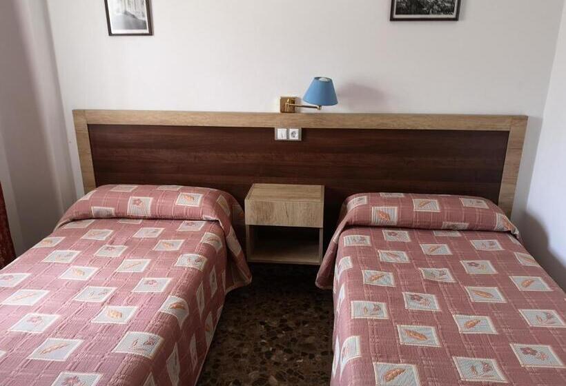 Номер Стандарт, Labella Hostal Restaurante