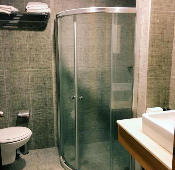 اتاق لوکس سه تخته, Namaste Otel