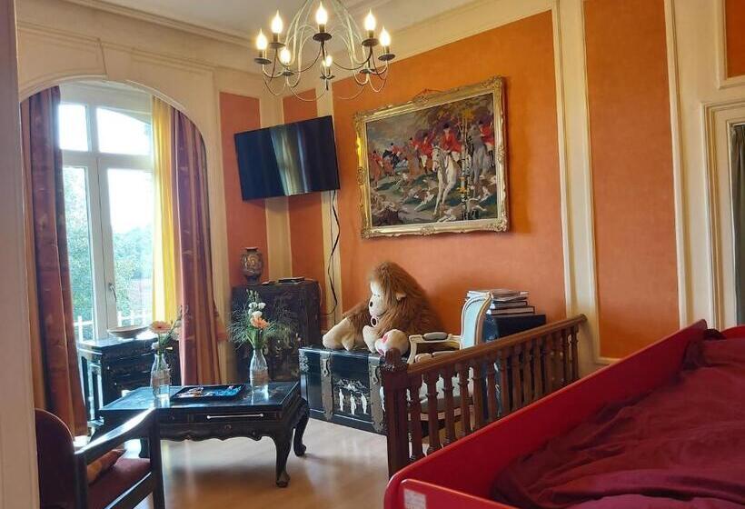 سوییت با چشم‌انداز باغ, Château Lambert Moulinsart Hotel, Shuttle Airport, Long Term Parking, Snooker, Large Terrasse, Dinne