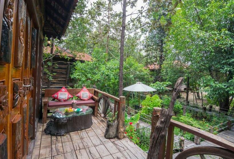 バルコニー付きデラックスルーム, Bong Thom Forest Lodge