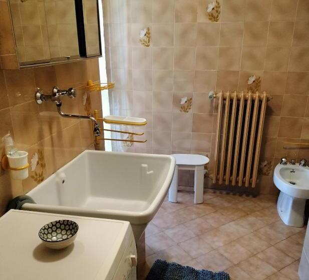 Апартаменты 1 Спальня, B&b Madama Granèt