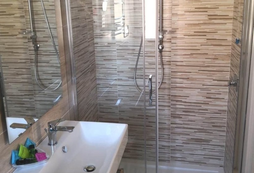 Полулюкс с Балконом, Michelangelo Home B&b