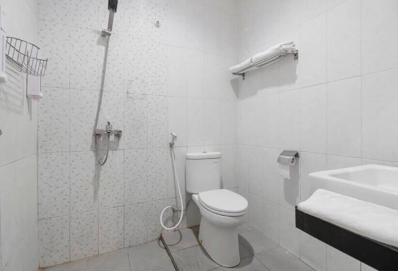 Номер Стандарт, Reddoorz Near Goa Sunyaragi