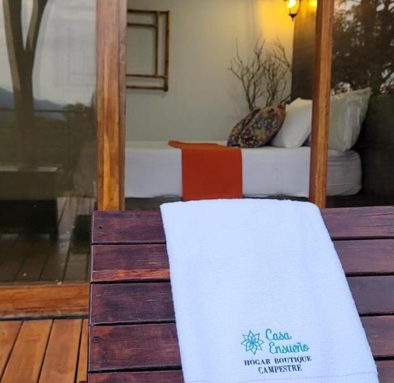 Suite with lake view, Casa Ensueño Hogar Boutique