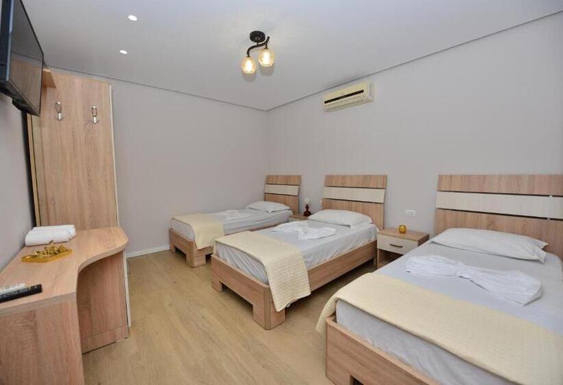 اتاق استاندارد سه نفره, Vila Culli