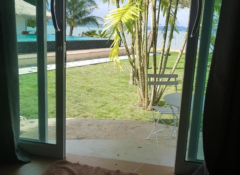 بانگلوی استاندارد با چشم‌انداز دریا, Sunrise Beach Resort