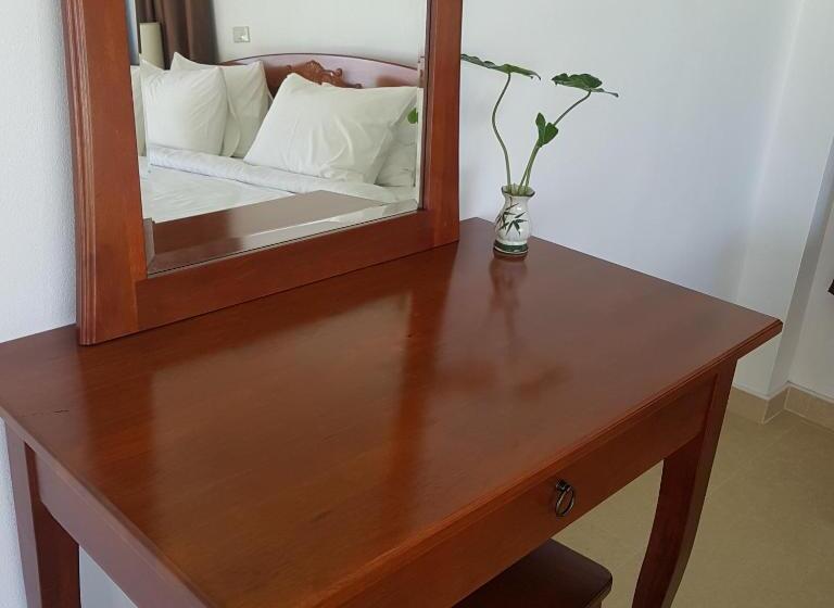 بانگلوی خانوادگی با چشم‌انداز دریا, Sunrise Beach Resort