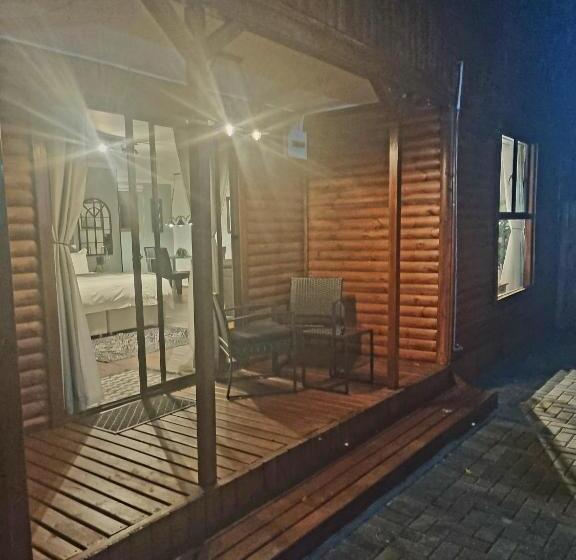 스탠다드 룸 킹사이즈 침대, Meraki Country Manor