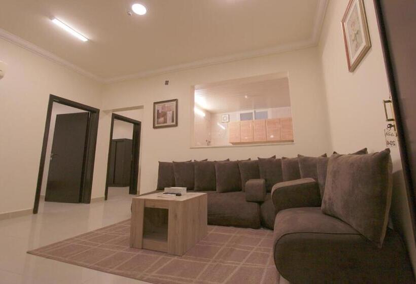 Апартаменты 3 Спальни, Al Qaswaa Furnished Apartements