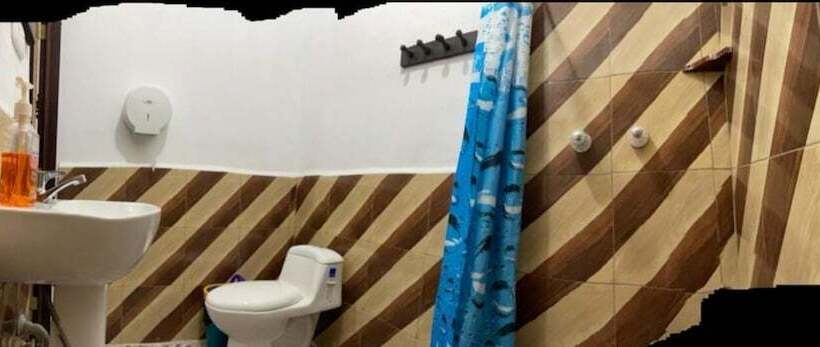 اتاق استاندارد سه نفره, Aruma