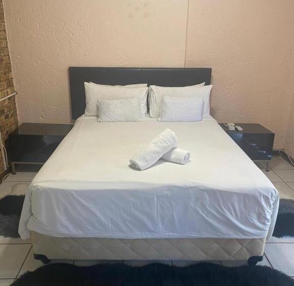 Апартаменты 1 Спальня, A Pousada Guesthouse