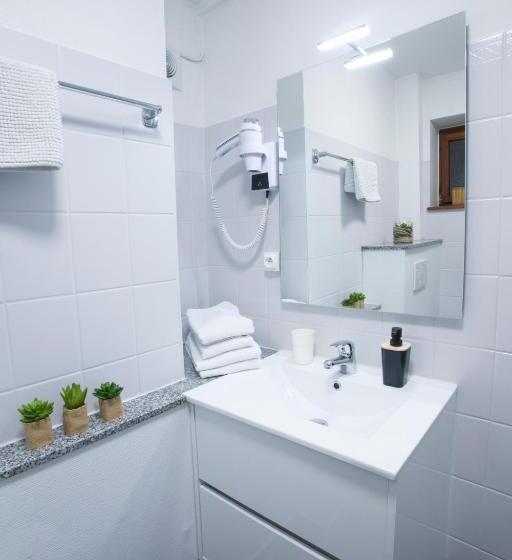 Номер Стандарт Трехместный, Chambres Chez Laurence