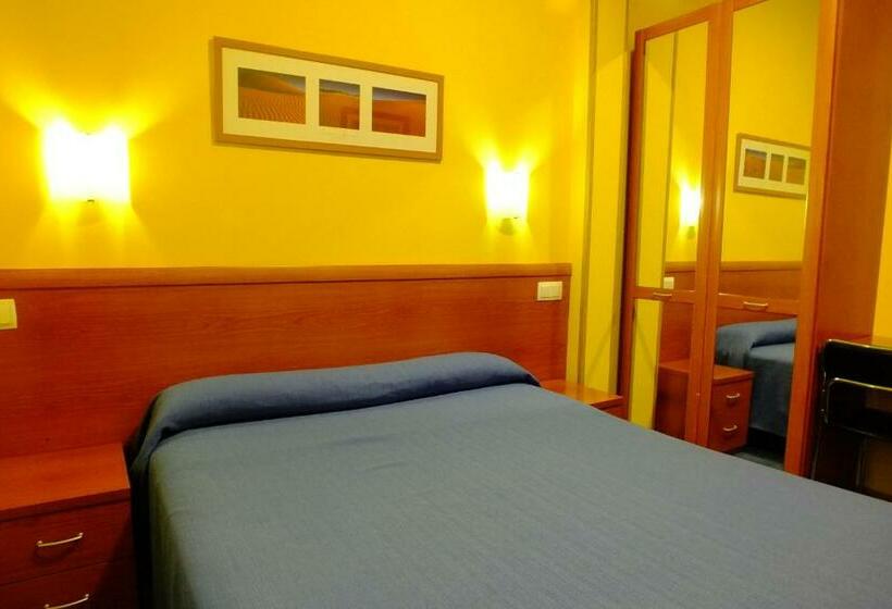 Номер Стандарт, Hostal Los Claveles