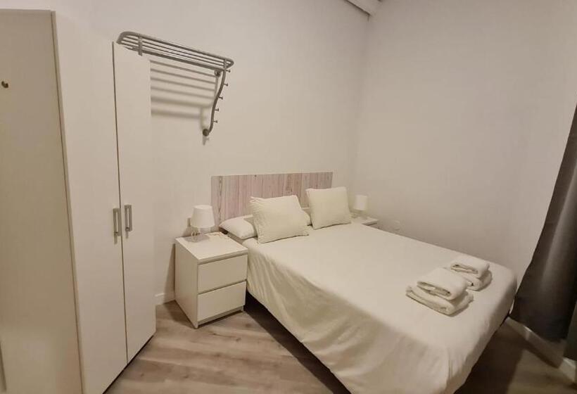 اتاق اینتریور یک تخته, Hostal Eixample