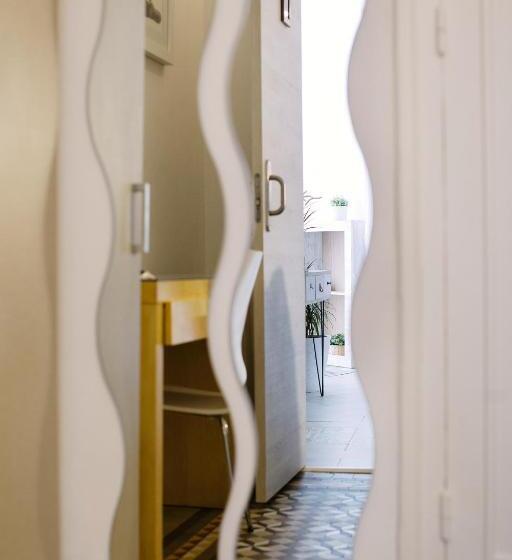 اتاق استاندارد یک نفره, Hostal Eixample