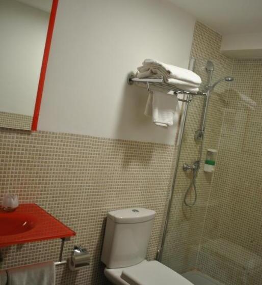 Номер Стандарт Трехместный, Hostal La Catedral