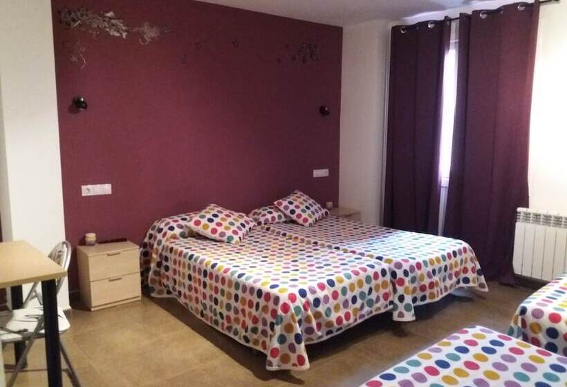 Четырехместный Номер Стандарт, Hostal La Catedral
