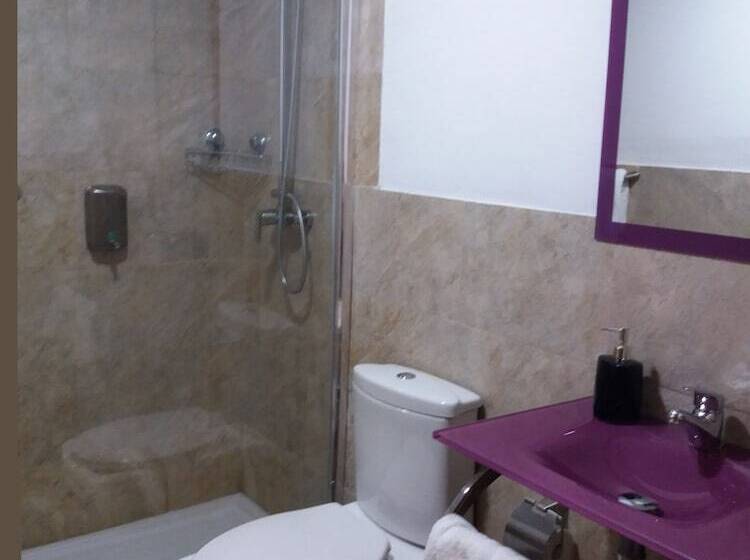 Номер Стандарт, Hostal La Catedral