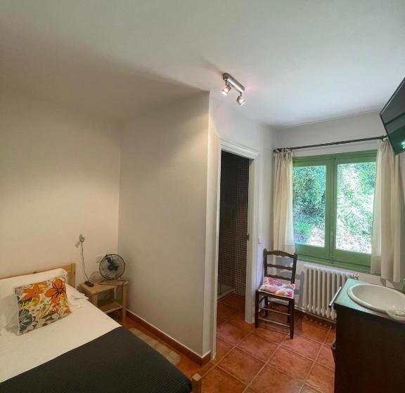 Номер Стандарт Индивидуальный, Hostal L´ou De Reig