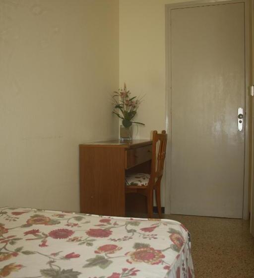 Номер Стандарт Индивидуальный Совместная Ванная, Hostal Torre Mar