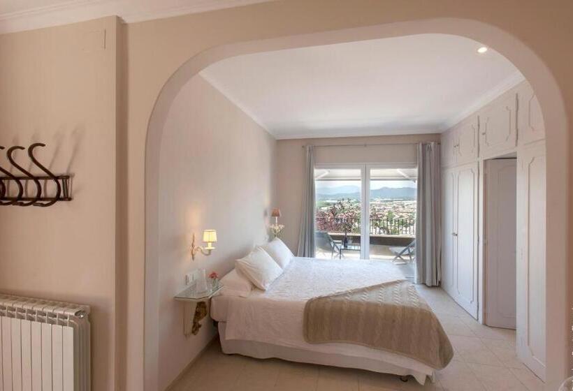 سوییت جونیور, Montjuic Boutique Bed & Breakfast Girona