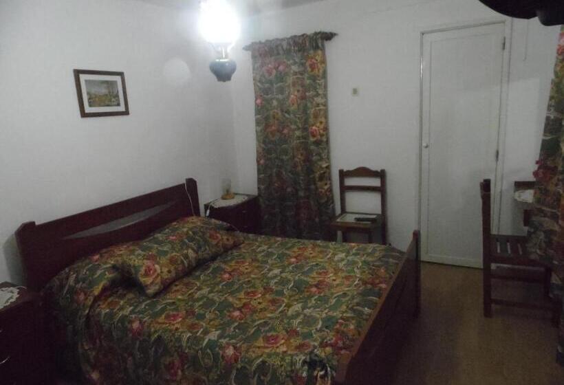 Семейный Номер, Hospedagem Chave D Ouro