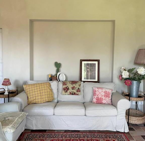 Апартаменты 1 Спальня Вид на Сад, Private Room In Small Medieval Borgo