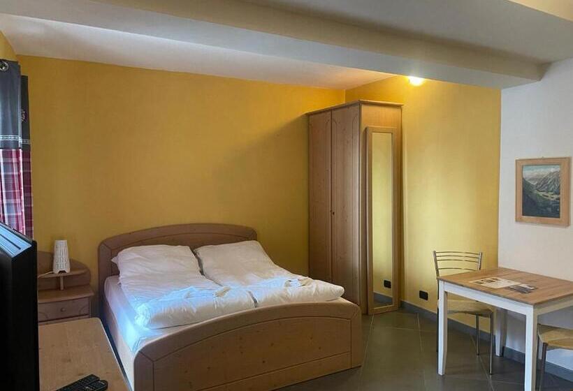 스탠다드 스튜디오, Residence Le Marmotte