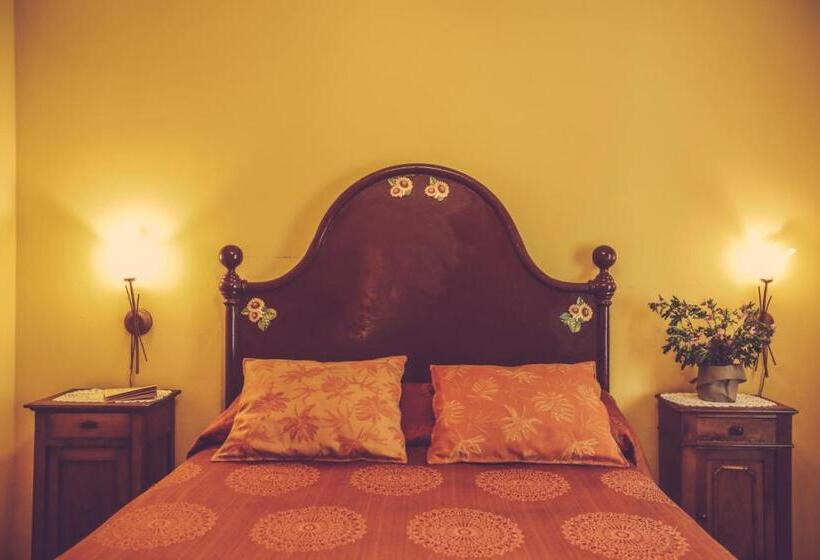 اتاق استاندارد با تخت بزرگ, Agriturismo I Surì Asti