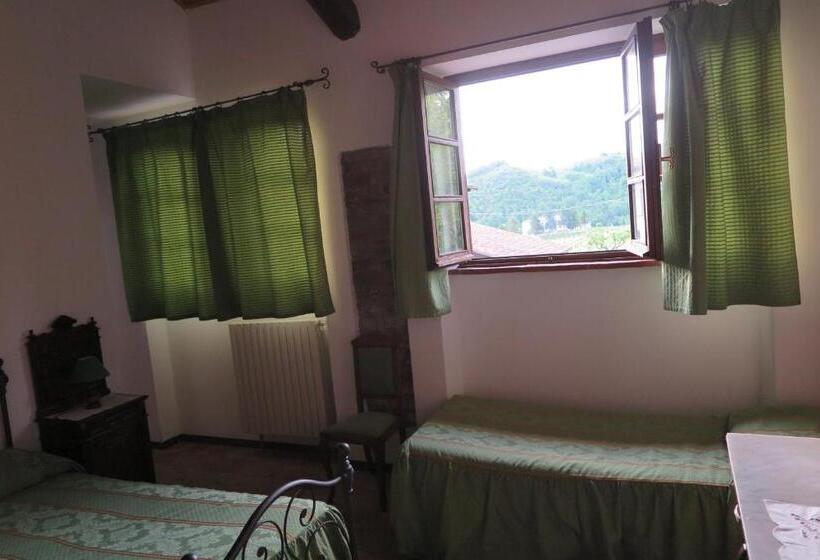 Трехместный Номер Стандарт Вид на Сад, Agriturismo Rupestr