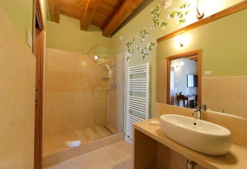 Четырехместный Номер Superior, La Boheme Chambres
