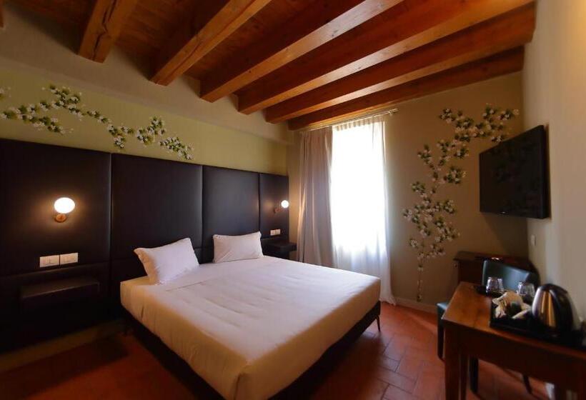 Номер Deluxe, La Boheme Chambres