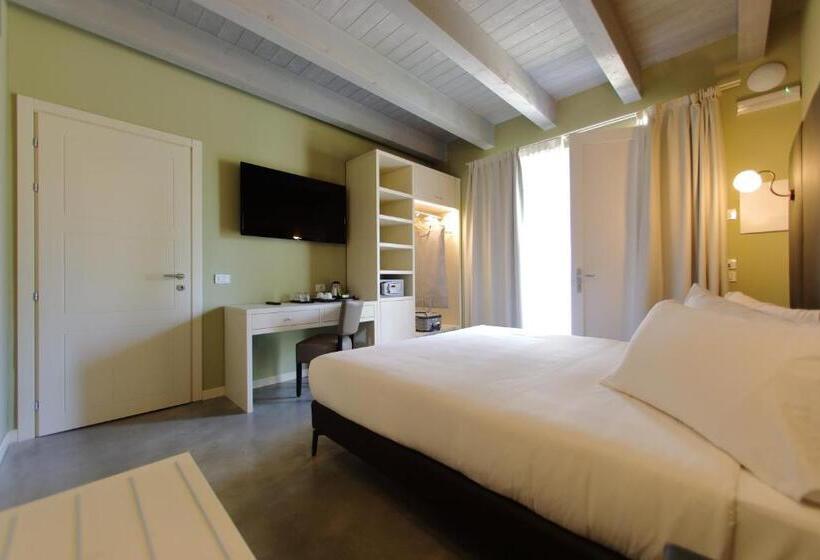 Номер Deluxe, La Boheme Chambres