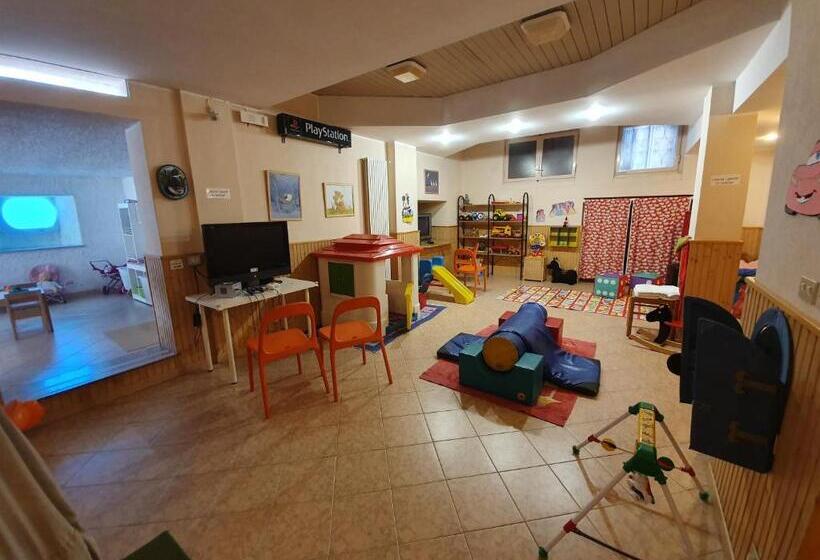 Студио Стандарт с Балконом, Residence Olivotti