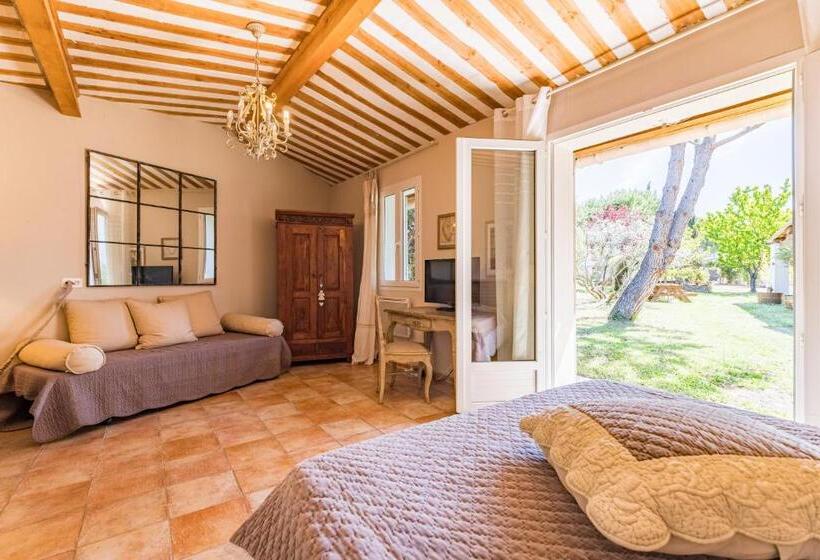 اتاق استاندارد با چشم‌انداز باغ, Jade En Provence