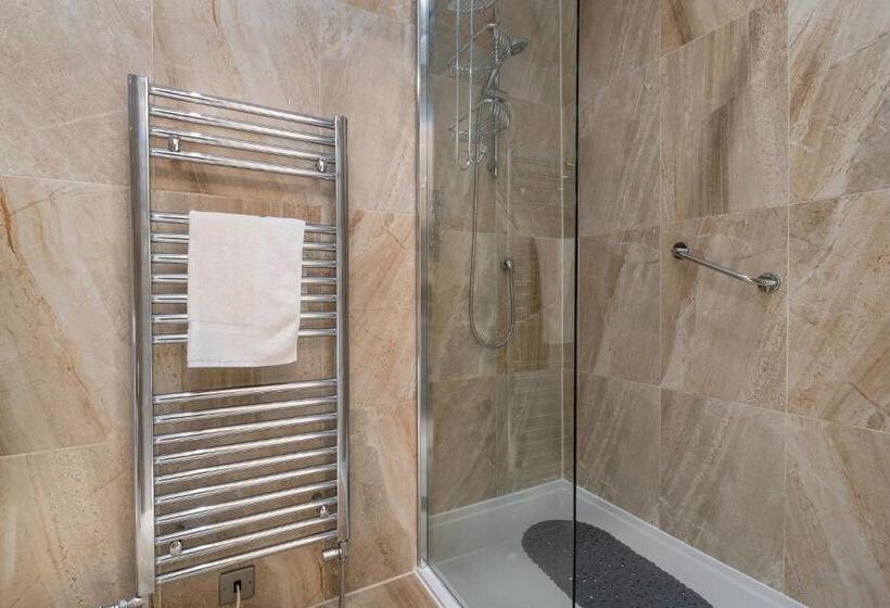 Номер Стандарт, Afon Rhaiadr Country House