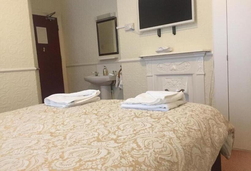 Номер Стандарт Совместная Ванная, The Pines Guest House