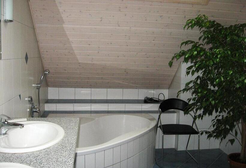 패밀리 룸, Die Sprachpension   The Language Guesthouse