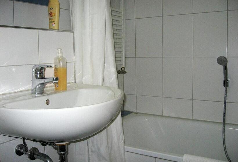 דירת חדר, Die Sprachpension   The Language Guesthouse