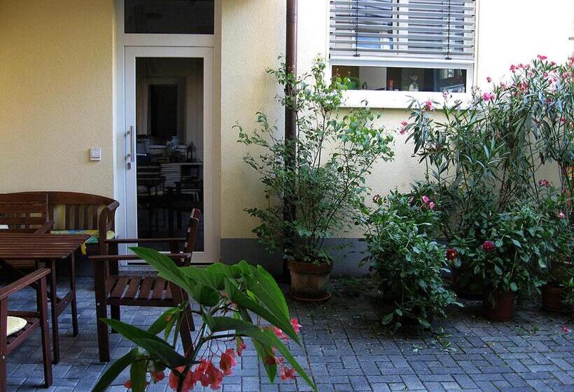 דירת חדר, Die Sprachpension   The Language Guesthouse