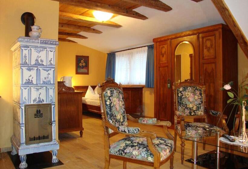 Люкс Повышенной Комфортности, Historisches Genusshotel Löwen