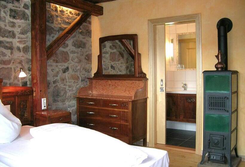 Полулюкс, Historisches Genusshotel Löwen