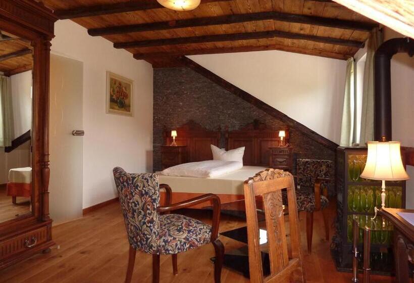 Люкс, Historisches Genusshotel Löwen